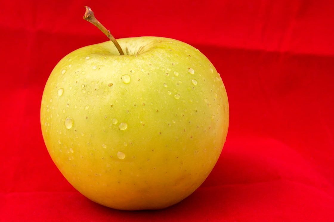 شراء تفاح اصفر صغير بالجملة