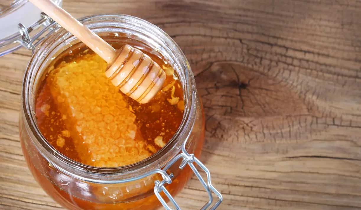 انتاج عسل مانوكا واستخداماته