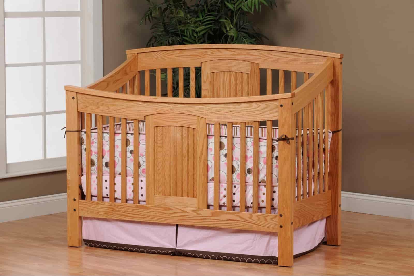 استخدام سرير اطفال خشب هزاز مثير للاعجاب
