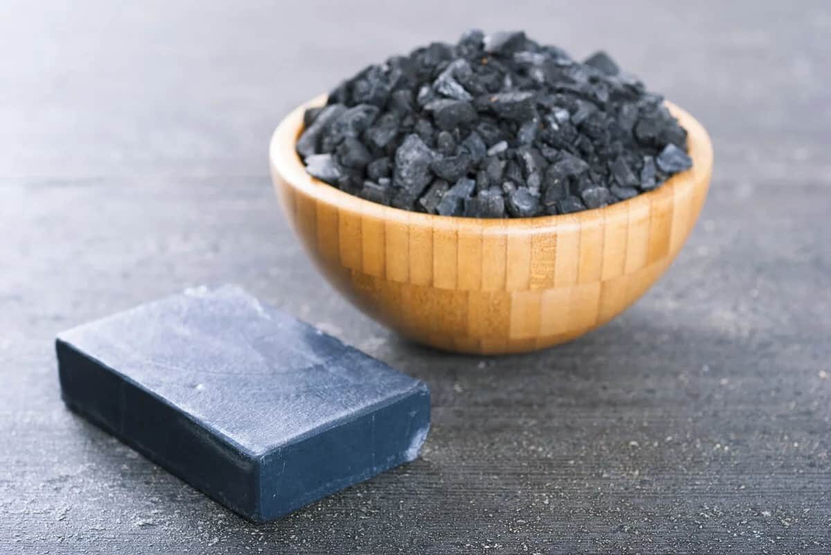سعر صابونة الفحم الاسود وفوائدها المفیدة للبشرة