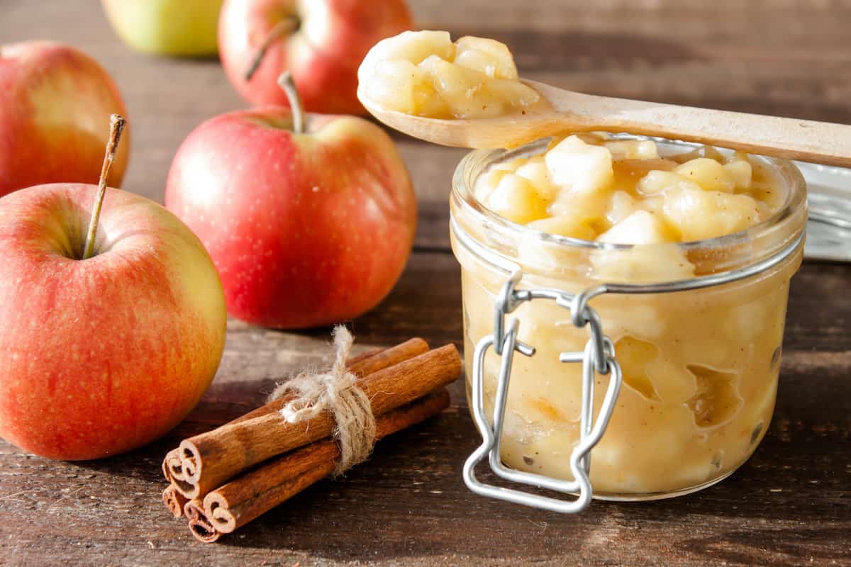 فوائد كمبوت التفاح بالقرفة لصحة القلب وتقوية العظام