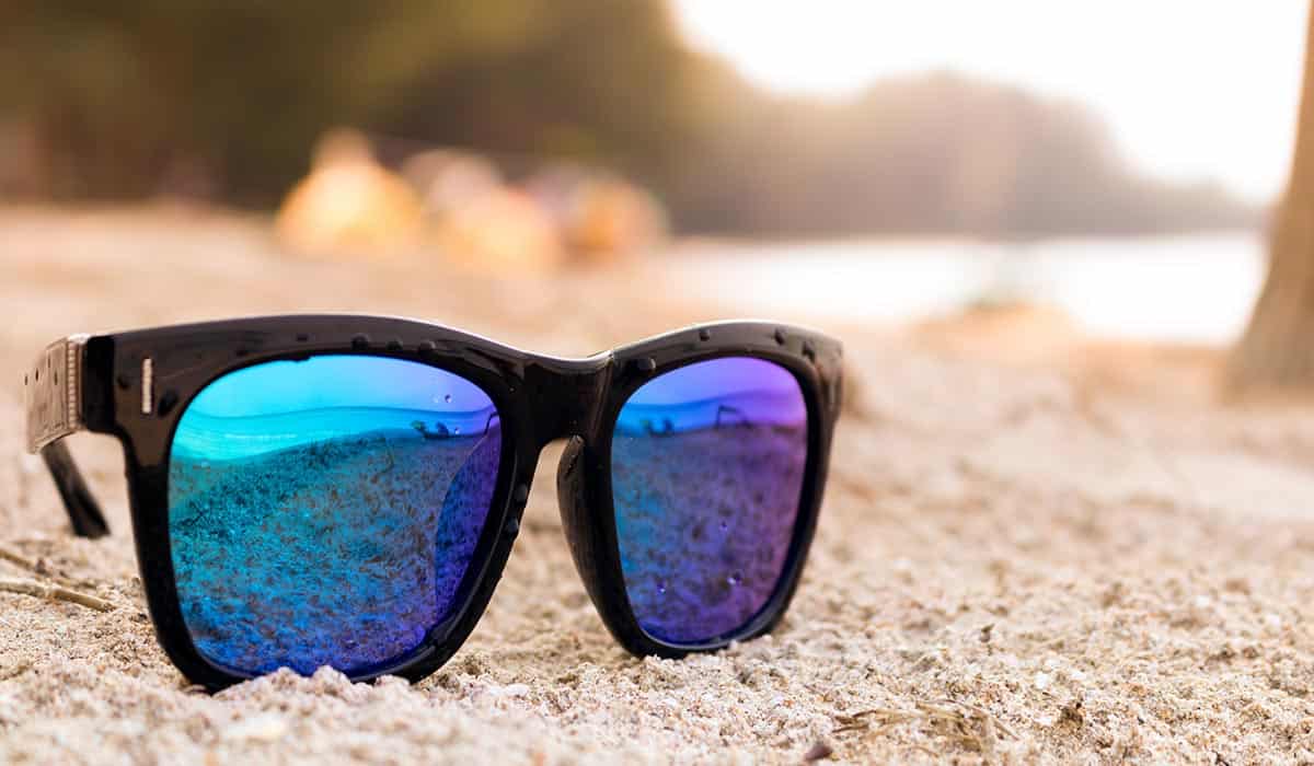 كيفية اختيار النظارات الشمسية المناسبة للوجه للرجال والنساء