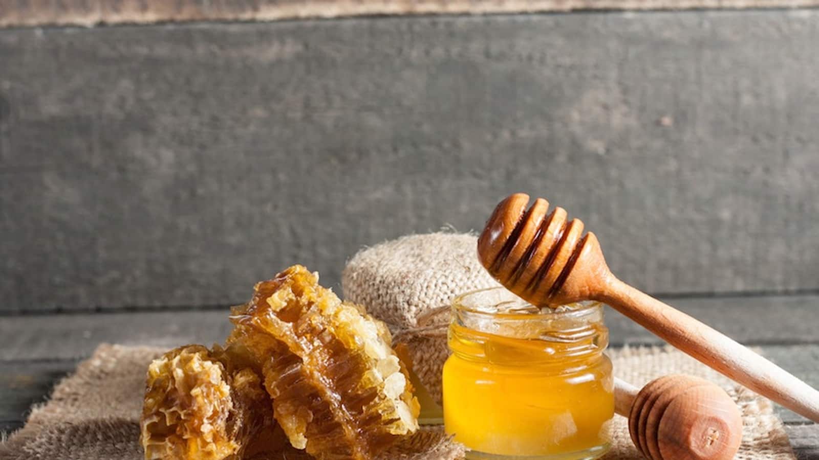 العسل الجبلي الأصلي؛ يستخدم لتحسين الحروق التغذية رحيق الازهار النباتات الطبيعية