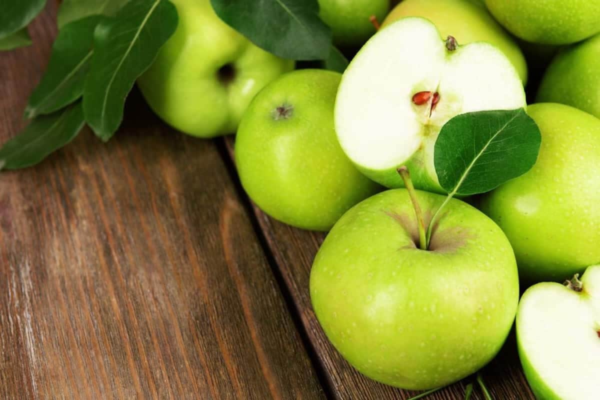 التفاح في تايلاند؛ الاصفر الاحمر الاخضر ناضج مقرمش مضادات الأكسدة