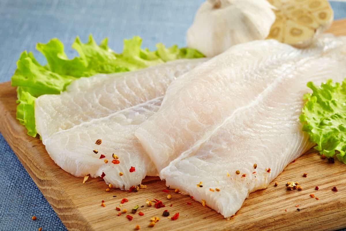 السمك الفيليه اليوم؛ تمنع حدوث الأمراض البروتين اليود معادن أوميغا 3 الدهنية