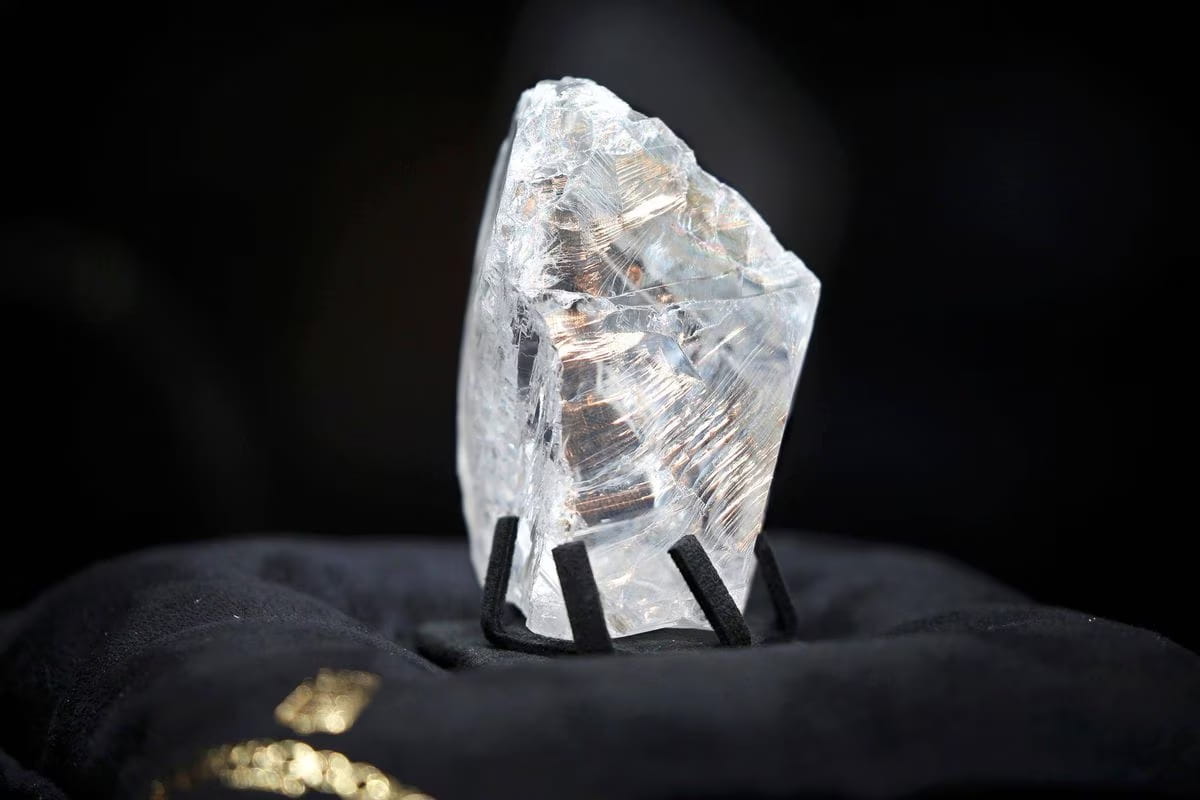 حجر الماس الخام؛ أبيض أصفر منطقة جنوب إفريقيا صلابة 10