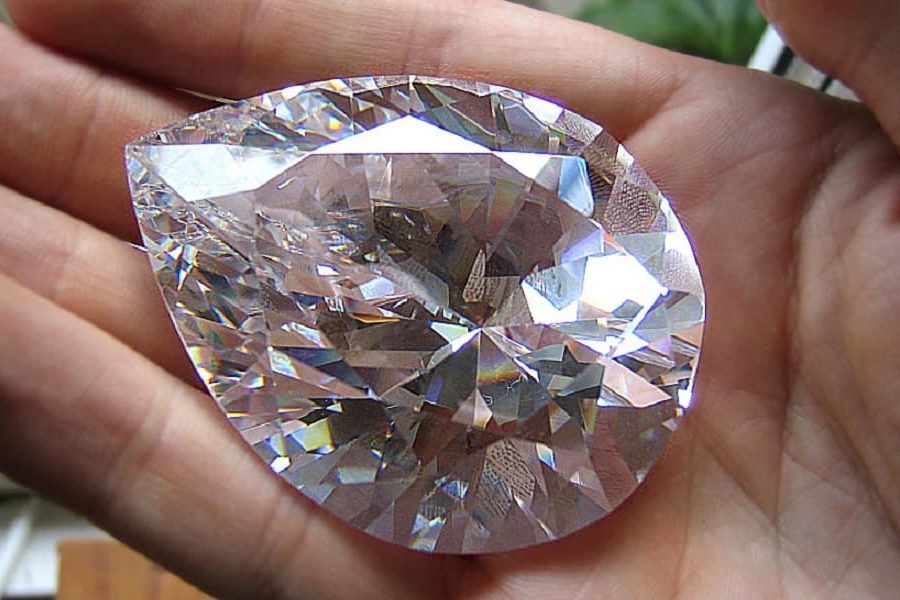 حجر الماس الأصلي في سعودية