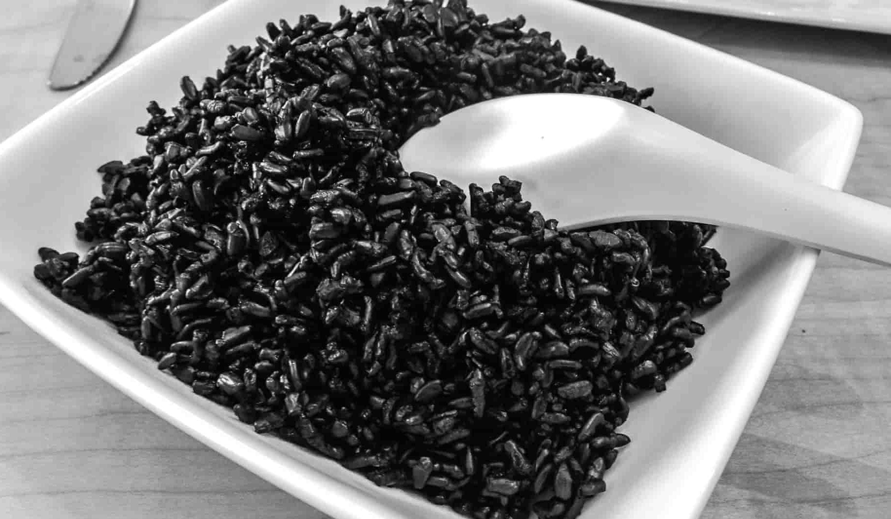 فوائد الأرز الأسود