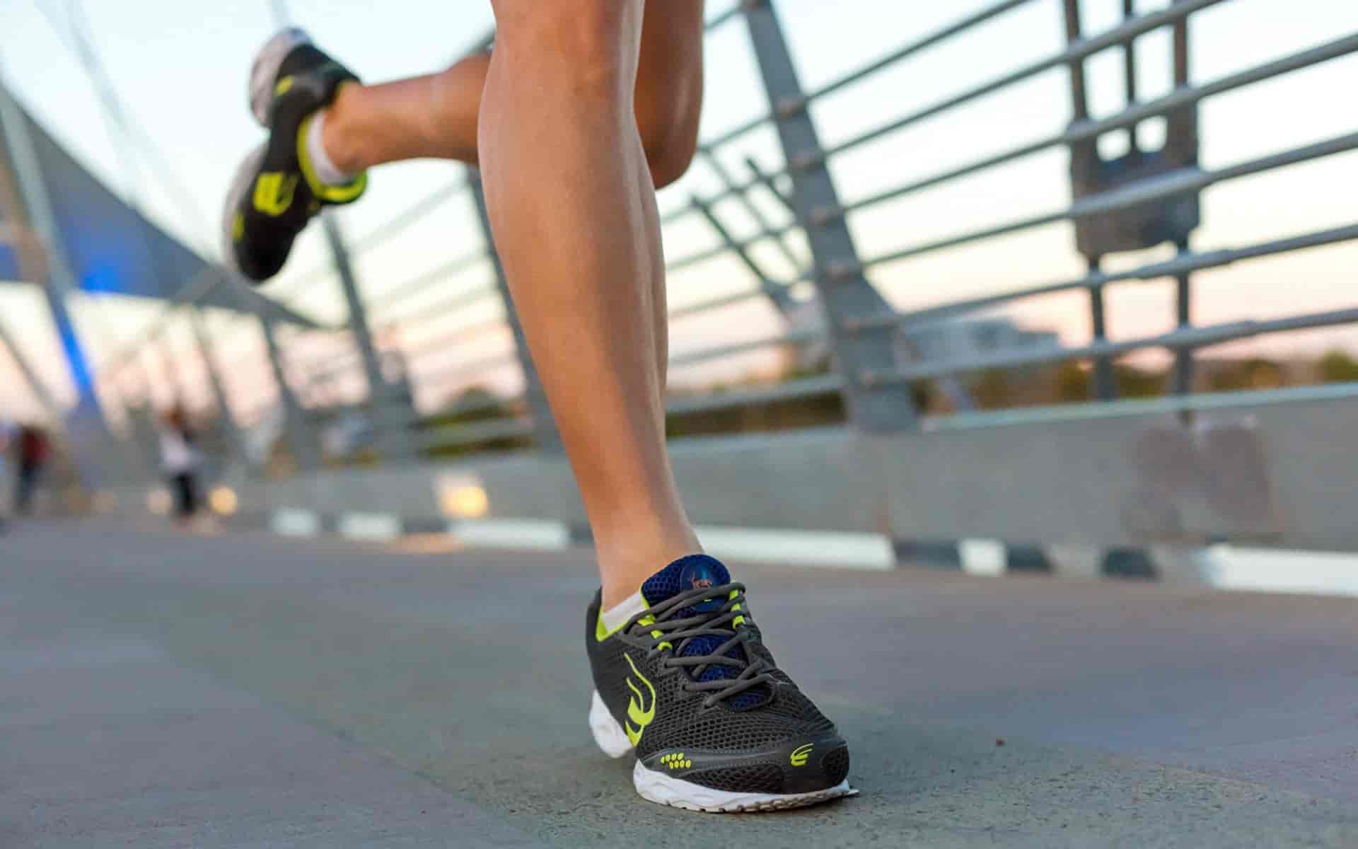 أين يباع أفضل حذاء رياضي للجري والمشي 2021