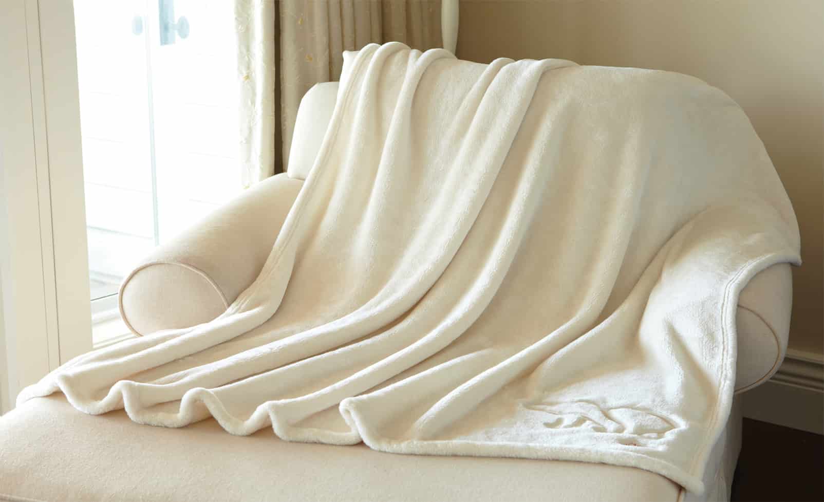 أفضل مادة خام لاغطية سرير دافئة