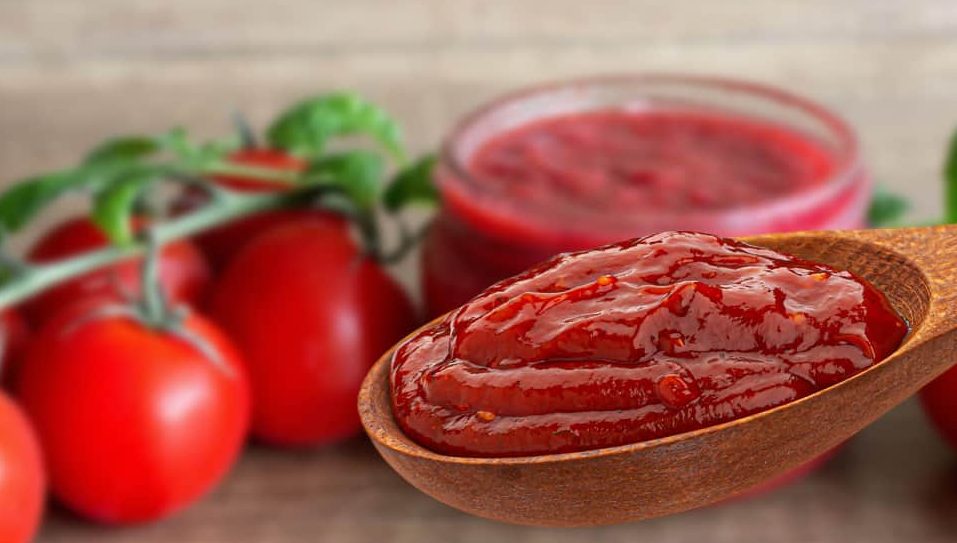 معجون الطماطم السعودية في المنام للعزباء
