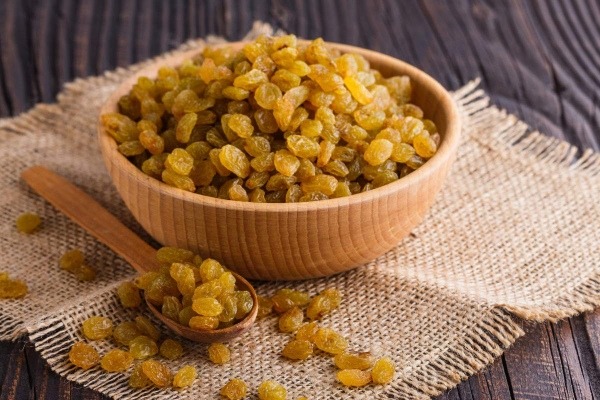 Jumbo Golden Raisins Purchase Price + Preparation Method