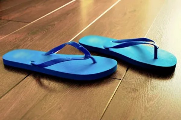Buy all kinds of Flip Flop Slippers at the best price