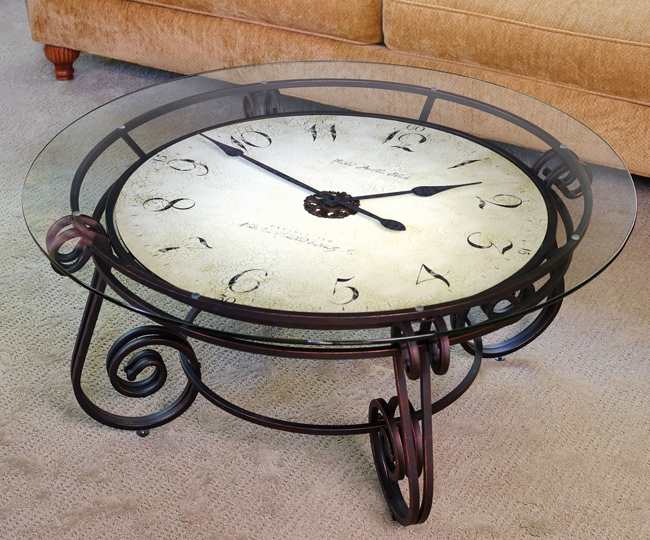 buy the latest types of small table clock at a reasonable price