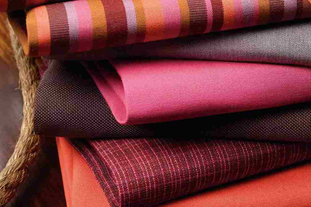 The purchase price of polyester fabric + properties, disadvantages and advantages