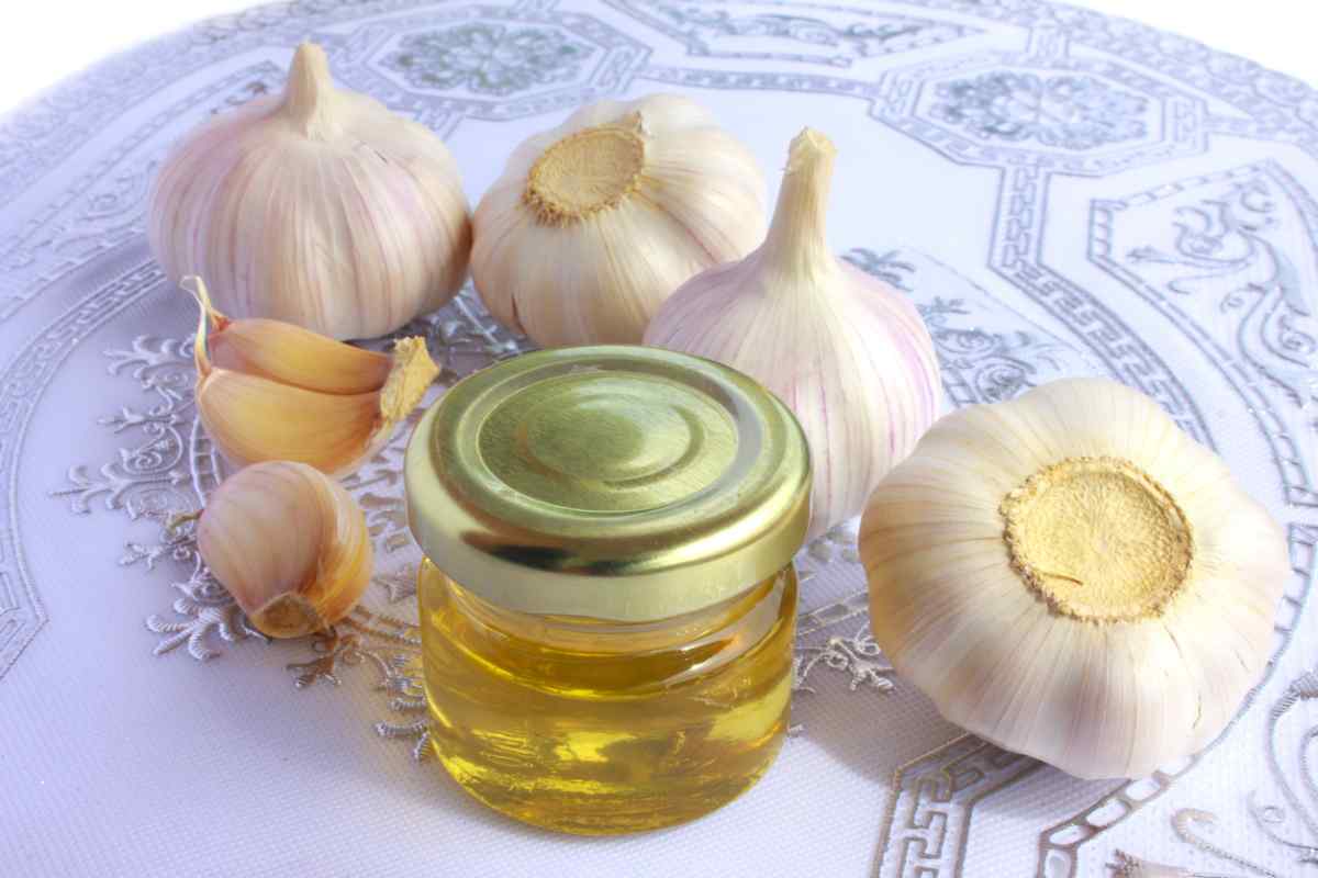 Garlic Oil Drops for Ear Infection