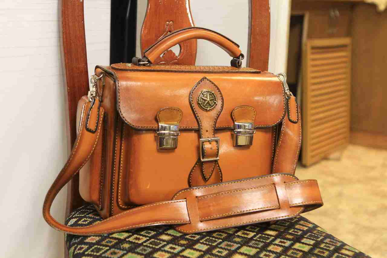 Best leather bags price + great purchase price