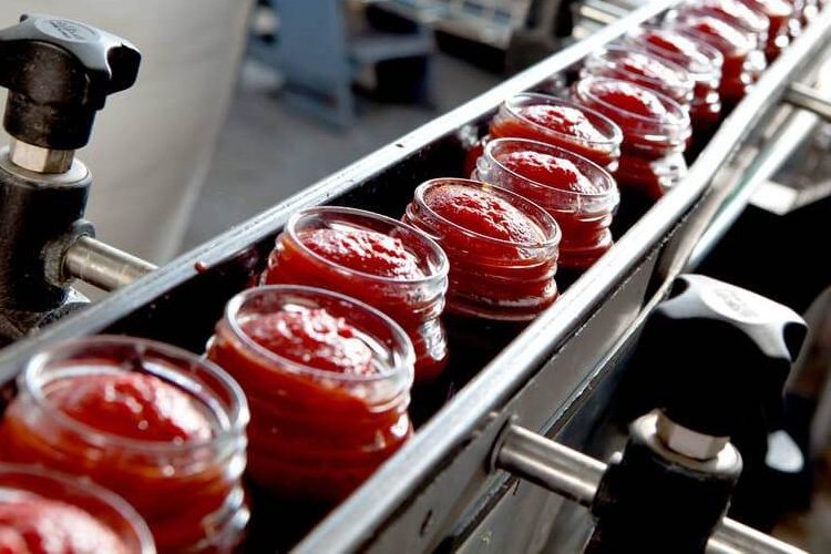 How Is Tomato Paste Made Commercially?