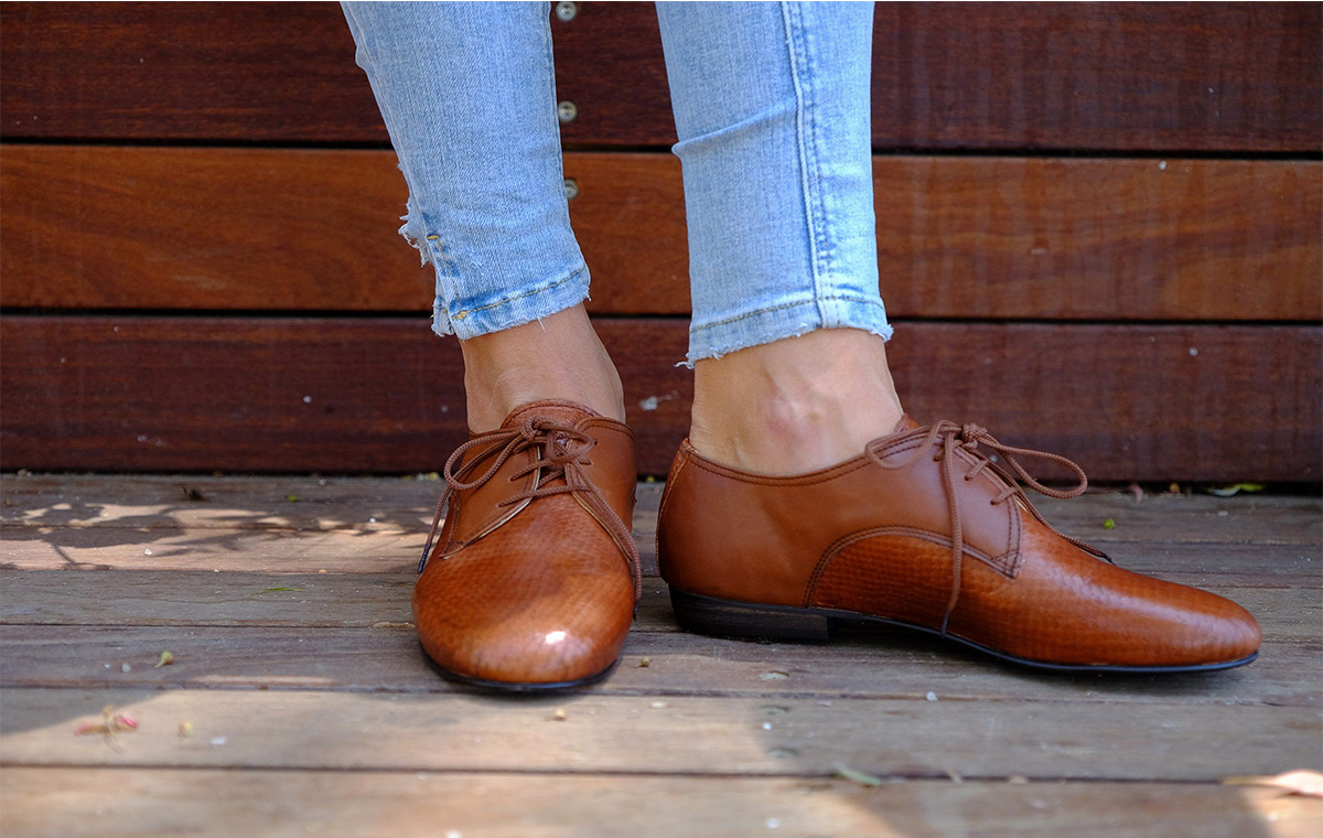 Leather shoes to wear with jeans | great price