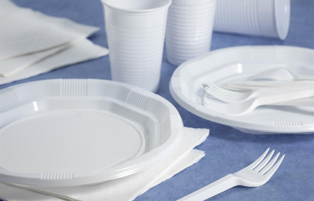 Buy And Price disposable plastic plates with cover