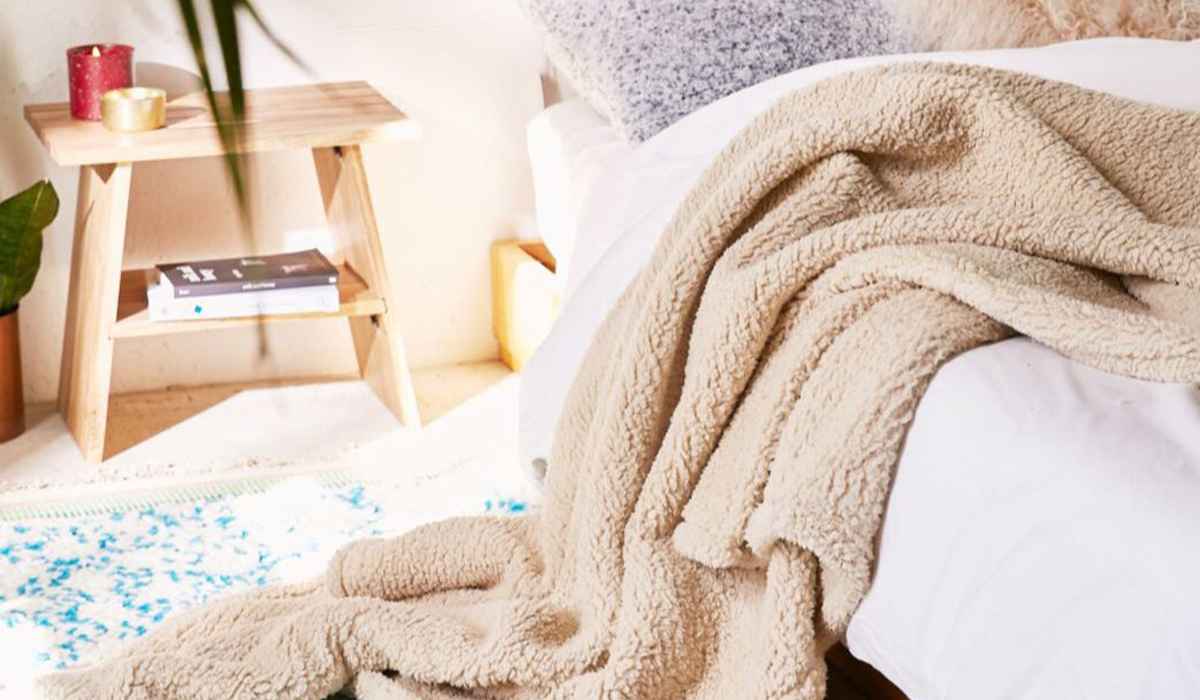  Buy all kinds of blanket vs comforter  at the best price