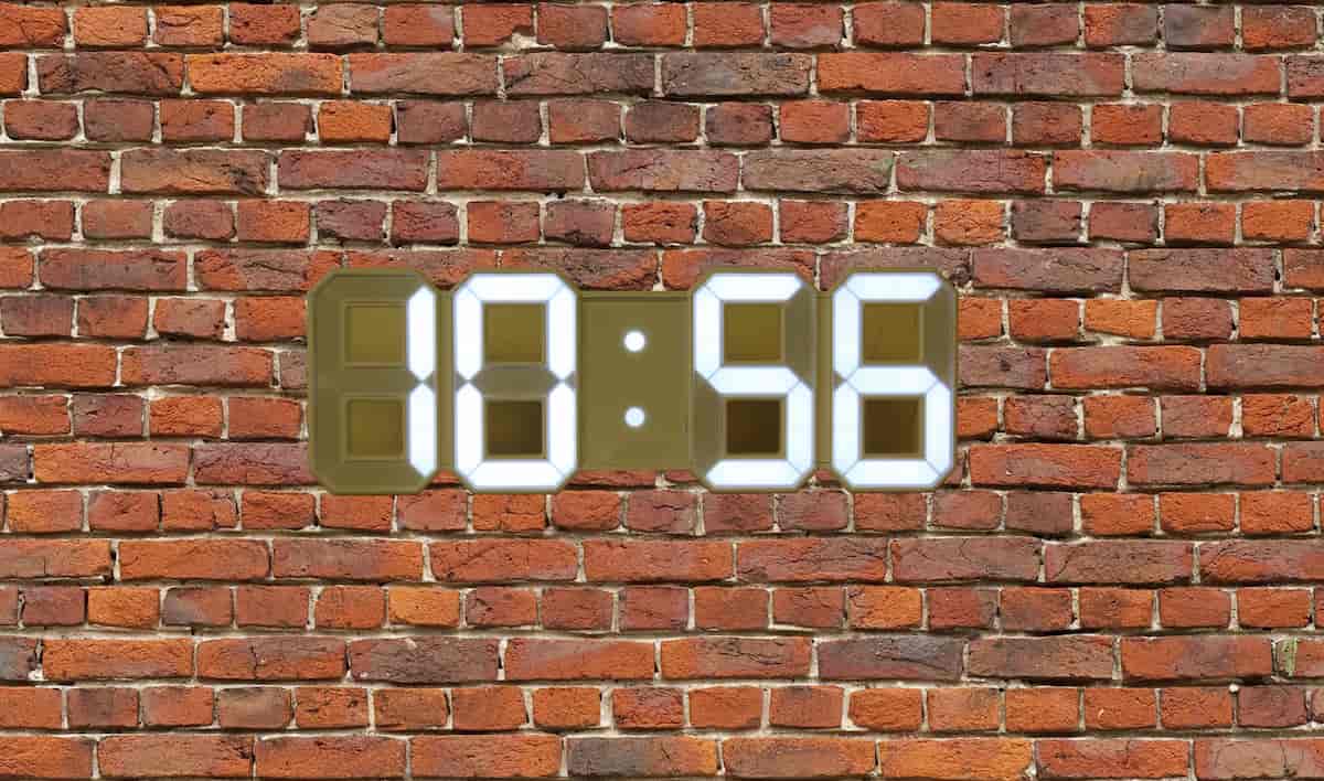 Digital wall clock battery operated + Best Buy Price