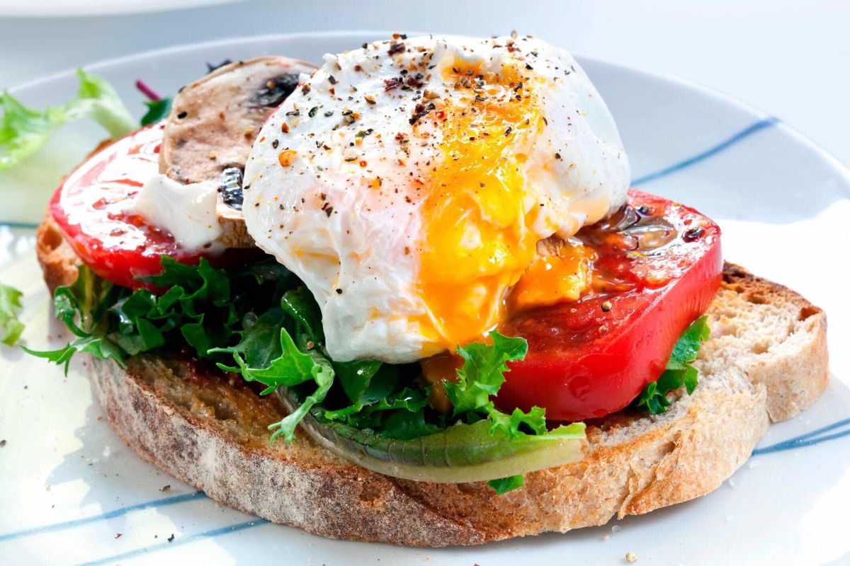 Tomato paste and eggs breakfast recipe