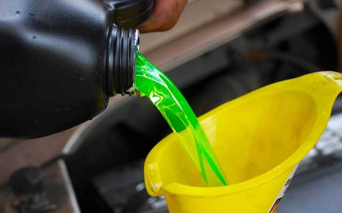 Engine oil mixed with coolant or water