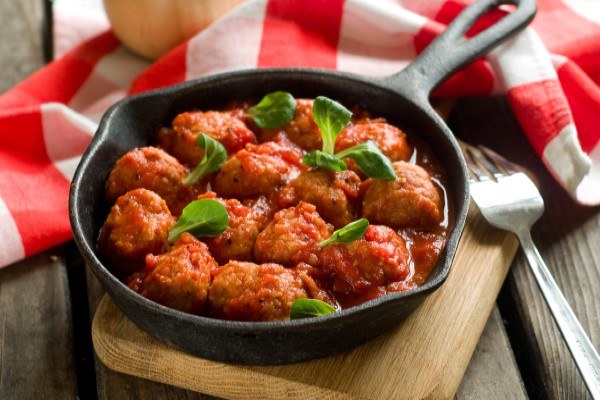 Canning tomato sauce with meatballs | Buy at a cheap price