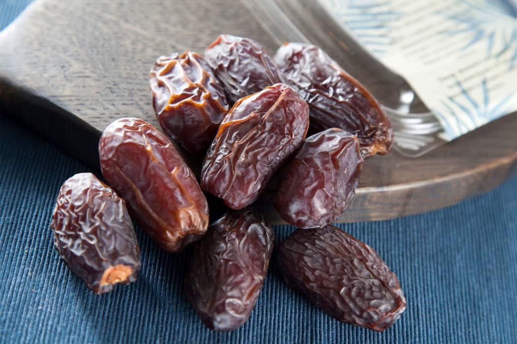 Purchase and Price of Piarom Dates In Dubai Types
