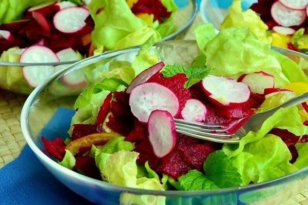 Beet and apple salad purchase price + photo