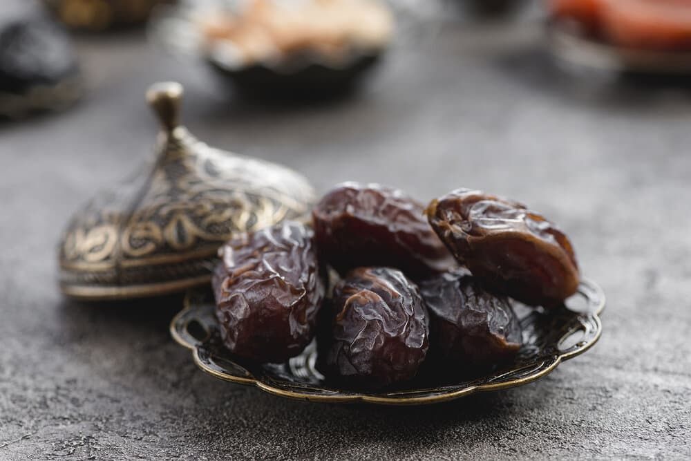 Buy All Kinds of Pitted Dates At The Best Price