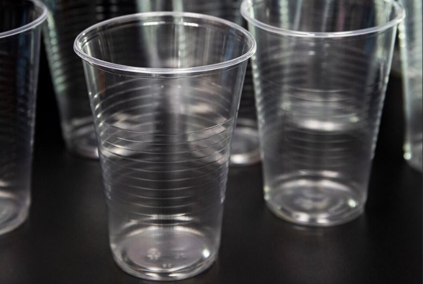 Buy the best types of plastic glass  at a cheap price