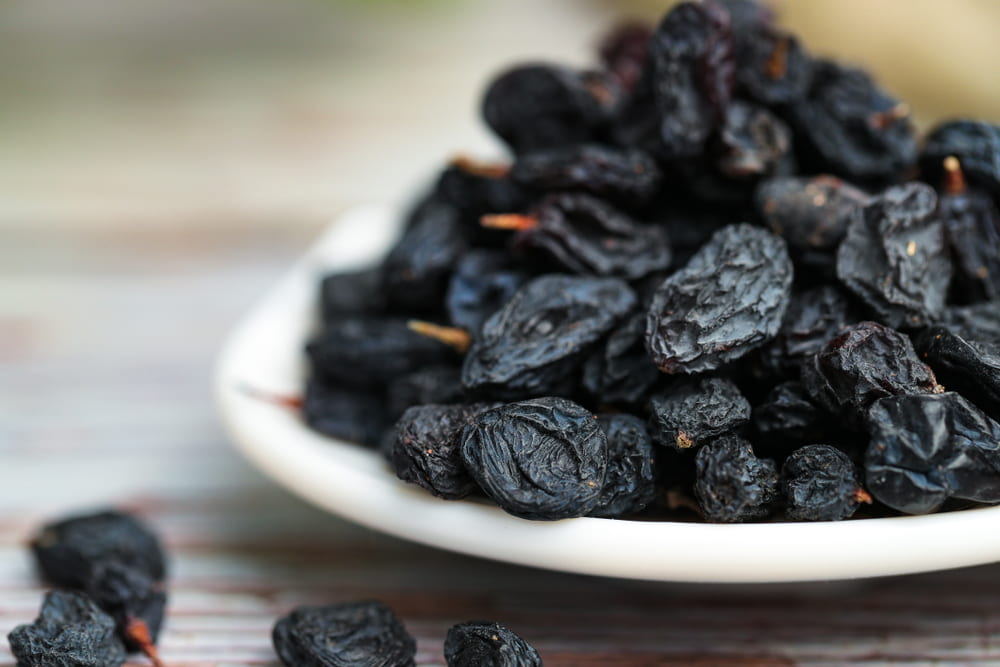 black raisins with seeds  purchase price + quality test