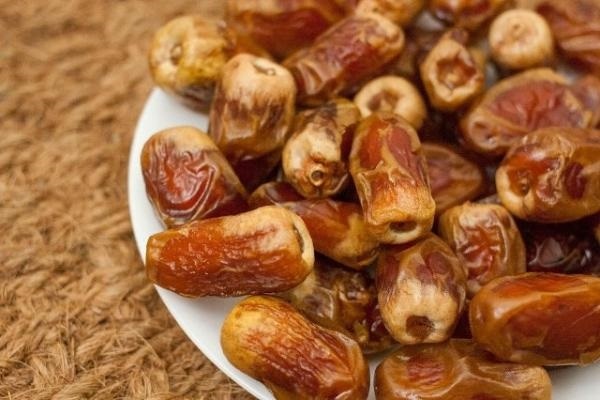 Buy All Kinds of sukkari dates at the Best Price