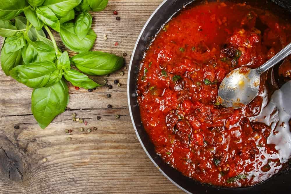 Buy the best types of spicy fresh tomato sauce at a cheap price