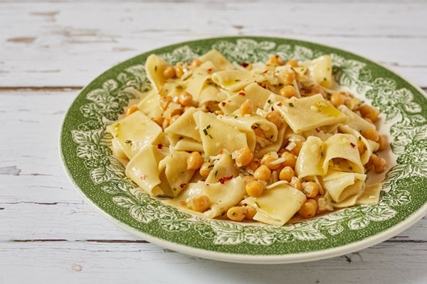 Pasta salad with chickpeas Purchase Price + Photo