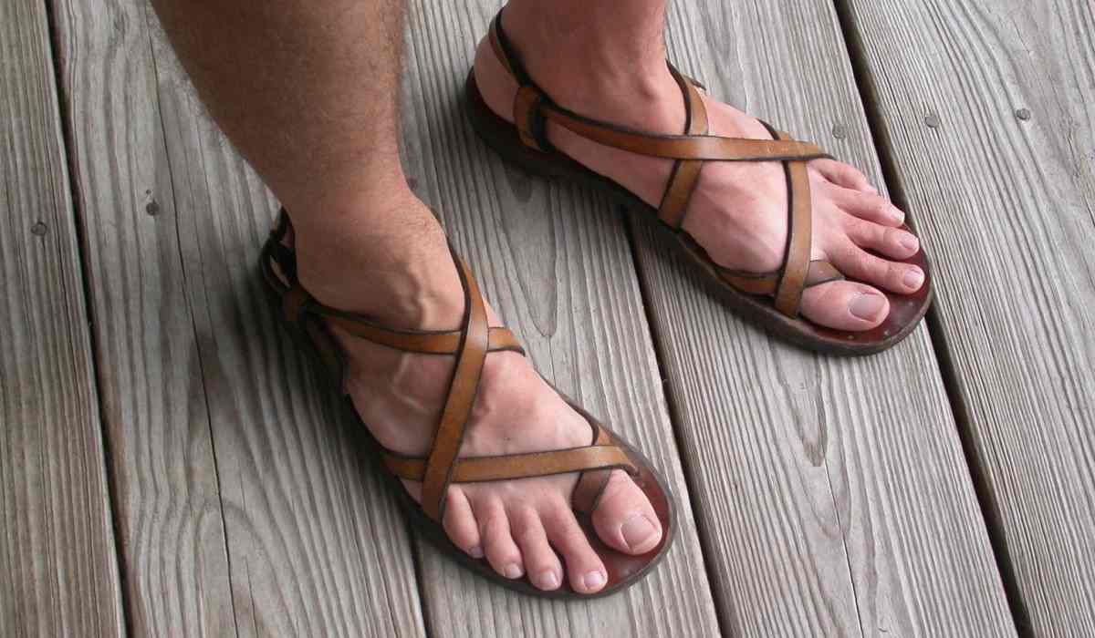 Buy leather open toe sandals  + best price