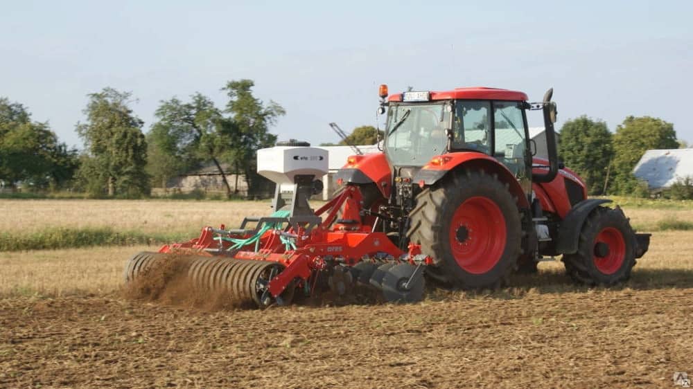 Purchase and price of farm equipment and technology types