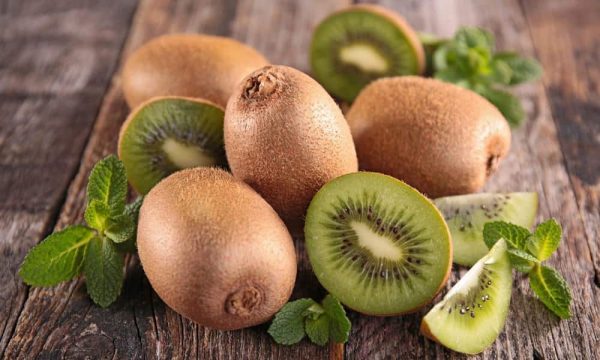 Getting to know golden kiwifruit + the exceptional price of buying golden kiwifruit