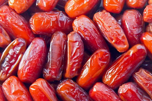 Buy all kinds of riyadh date at the best price