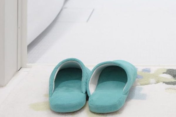 Buy All Kinds of waterproof slippers At The Best Price