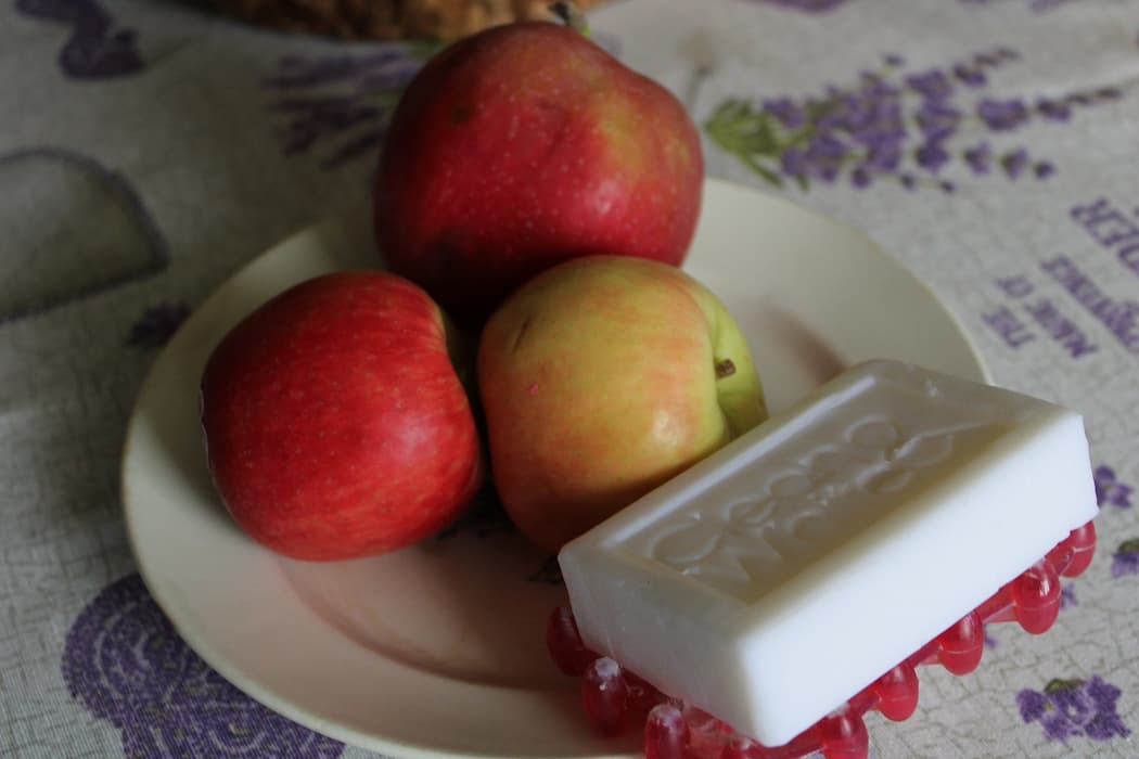 Buy The Latest Types of Apple soap At a Reasonable Price