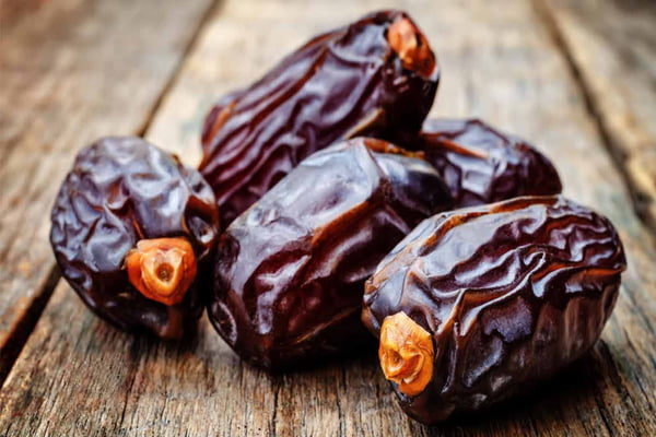 Buy Dried Black Dates + Great Price With Guaranteed Quality
