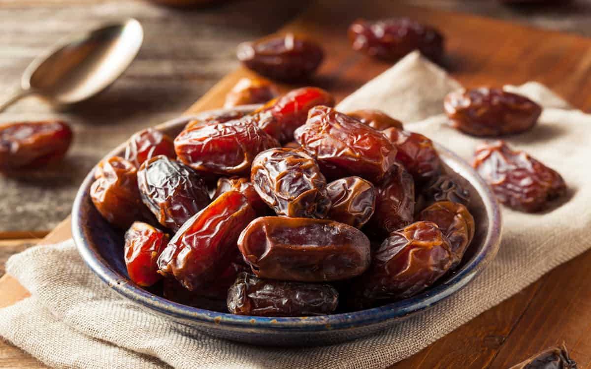 Getting to know deri dates  + the exceptional price of buying deri dates