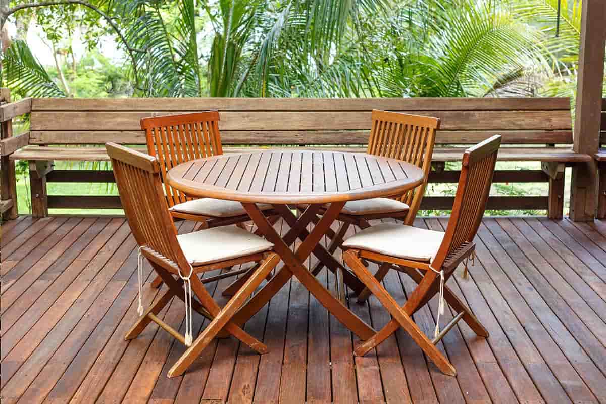 Buy the best types of garden table  at a cheap price