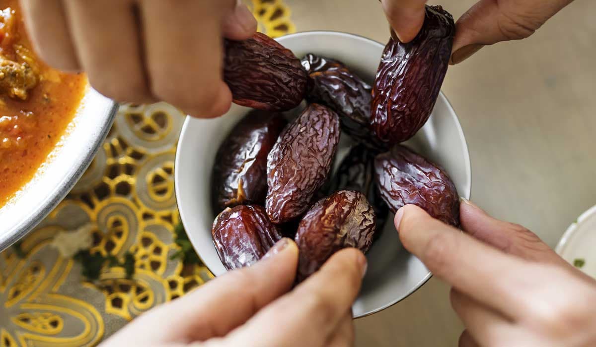 Buy Dry Dates in India + Great Price With Guaranteed Quality