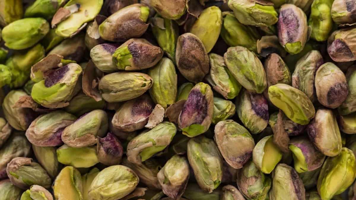 Buy The Latest Types of Shelled Pistachio At a Reasonable Price