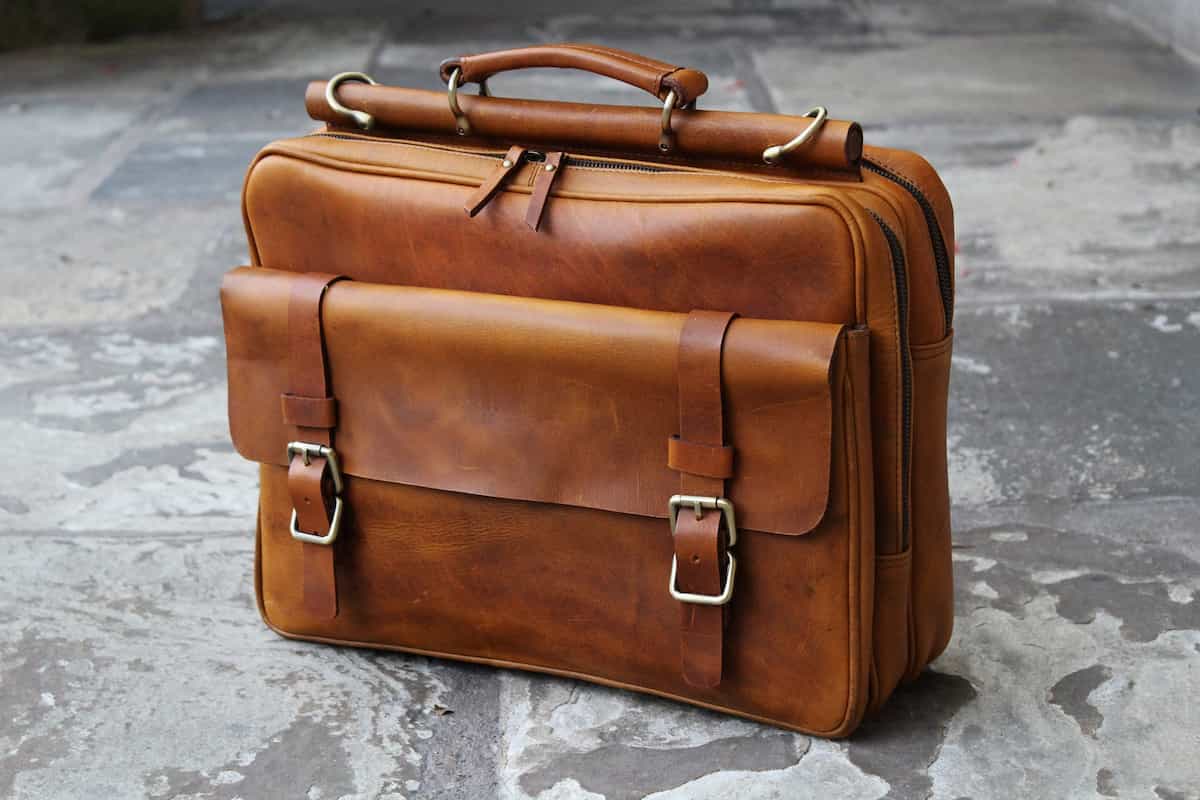 vegan leather laptop bags| The purchase price, usage, Uses and properties