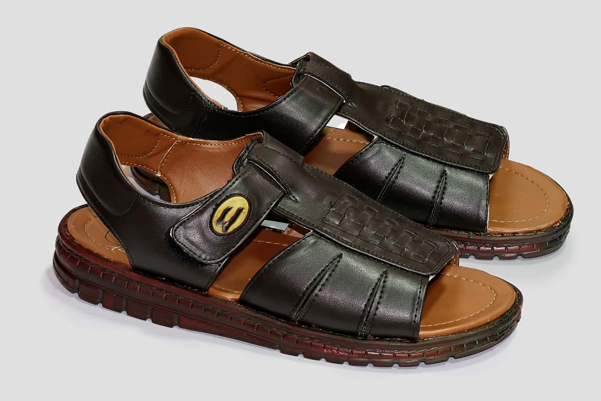 Buy all kinds of leather sandals at the best price